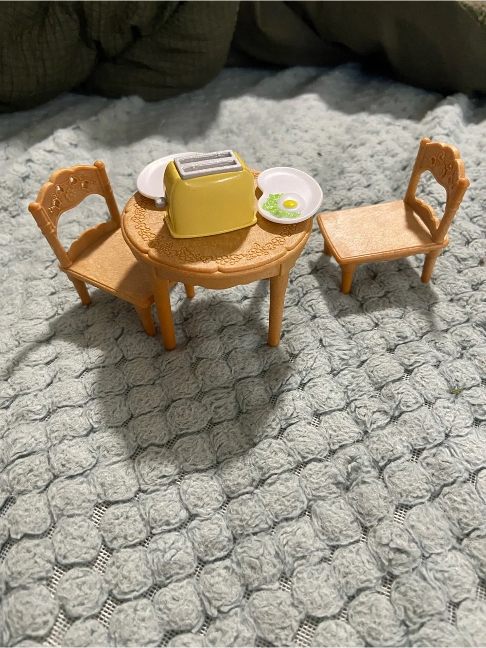 Calico Critters-Miniature Breakfast Table Set with Yellow Toaster and Egg Plates